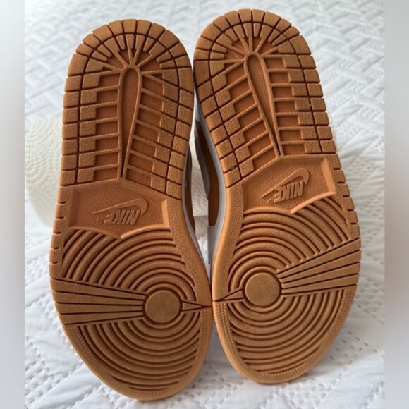 Nike Air Jordan 1 Low Stylish White Sneakers Male Men Boy Size 5/Woman 6.5 - Picture 10 of 13